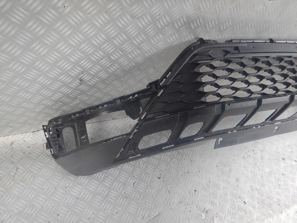 фото №2, Vw t-roc 17- решётка спойлер накладка бампер перед 2ga805903b оригинал