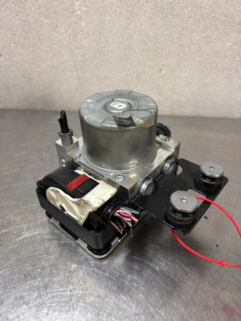 фото №1, Насос abs renault trafic iii 3 fl lift iv 2.0 dci 476603637r 28.5174-6210.3