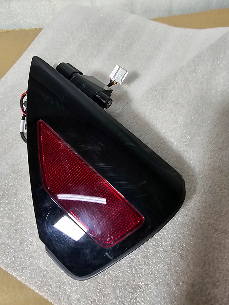 фото №5, Tesla 3 model y крышка port зарядки 1505514-00-d