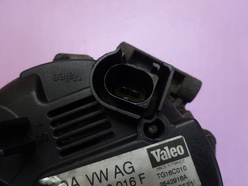 Audi a6 2.4 b 05r. 177km 06e903016f 704008521 генератор Недорого