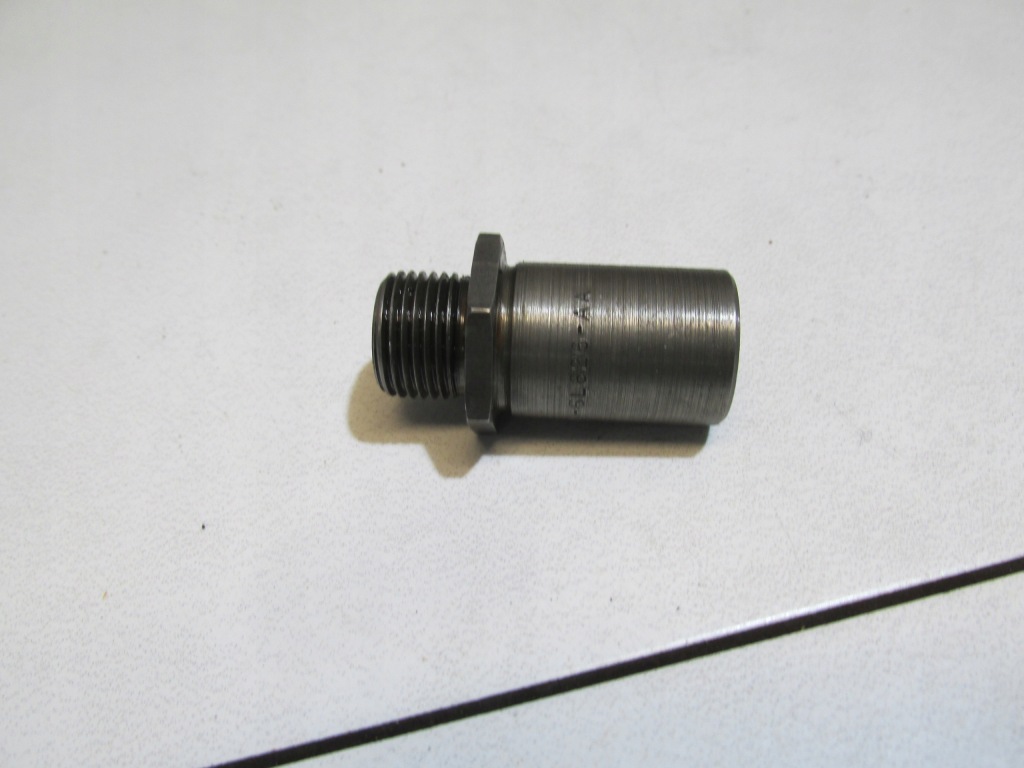 фото №1, Болт радиатора масла focus mk1 2,0 st170 2002 - 2004