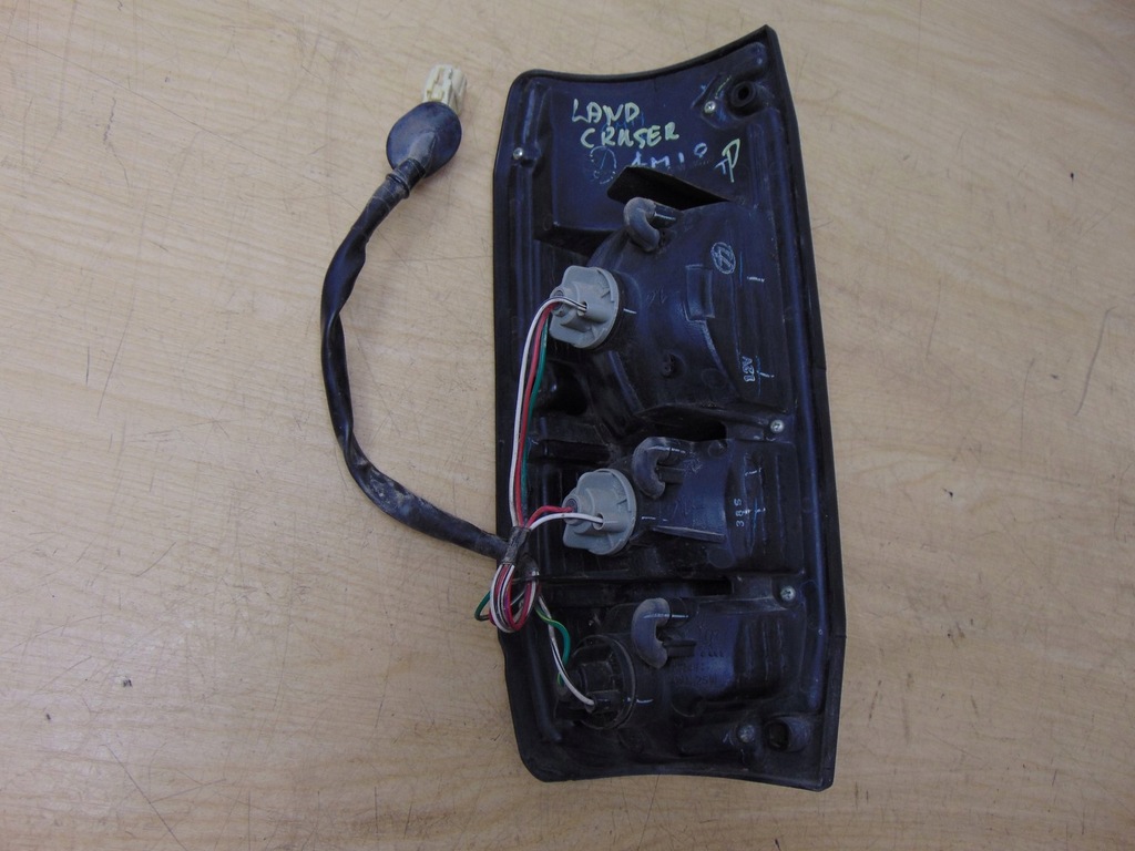 фото №7, Лампа права задня toyota land cruiser j7 2015 rok