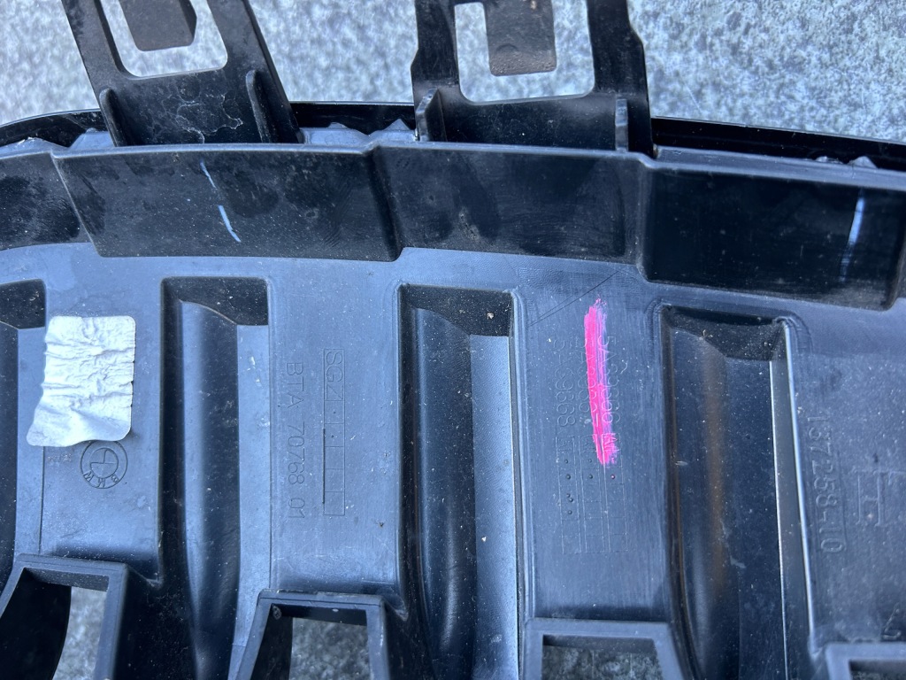 фото №7, Решётка радиатора решётка радиатора bmw 1 f40 black shadow line 5a39366 5a39367