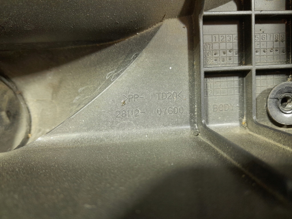 фото №6, Kia picanto i lift 1.1 корпус фильтра воздуха 28100-07600