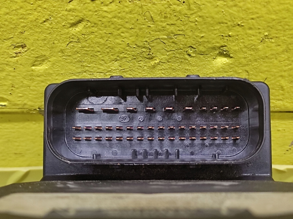 фото №6, Toyota avensis t25 2.4 насос abs 0265950129