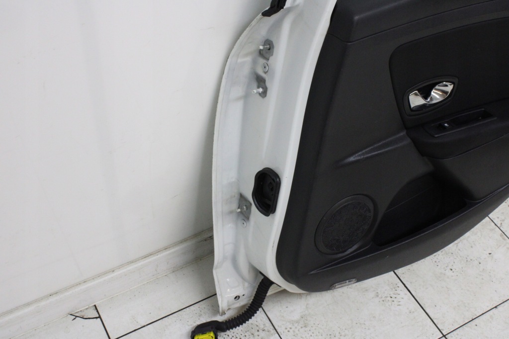 Дверей правий задні праве  задні renault megane 3 універсал 2009r- ov369 в Україні