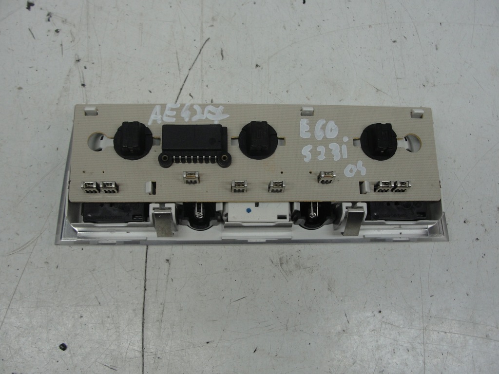 фото №4, Лампа освещение салона bmw e60