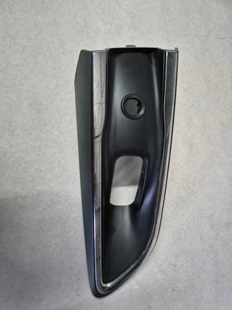 фото №1, Решітка бампера ліва renault zoe lift