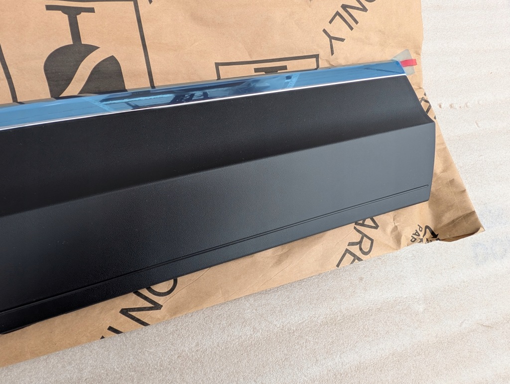 фото №3, Vw t-roc 2ga молдинг двері правий задня 2ga854950aa