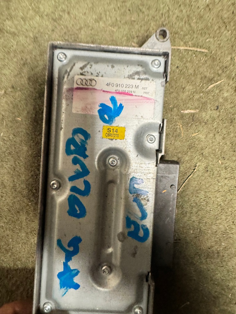 Підсилювач радіо 4f0910223m 4f0035223n audi a6 c6 Ціна