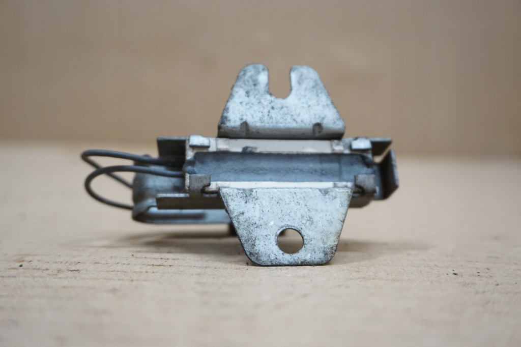 Купити Nissan patrol датчик резистор модуль a31037 36f00-00 gr y61 3,0 di