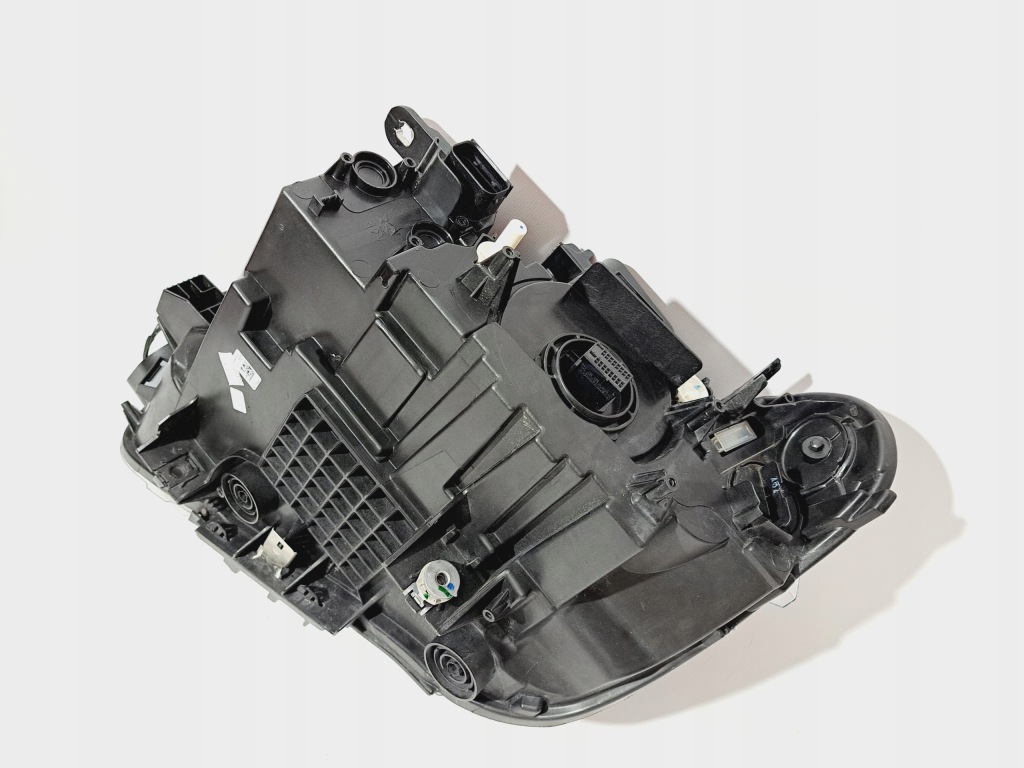 Bmw x1 f48 фара правый  led 7495004 Цена