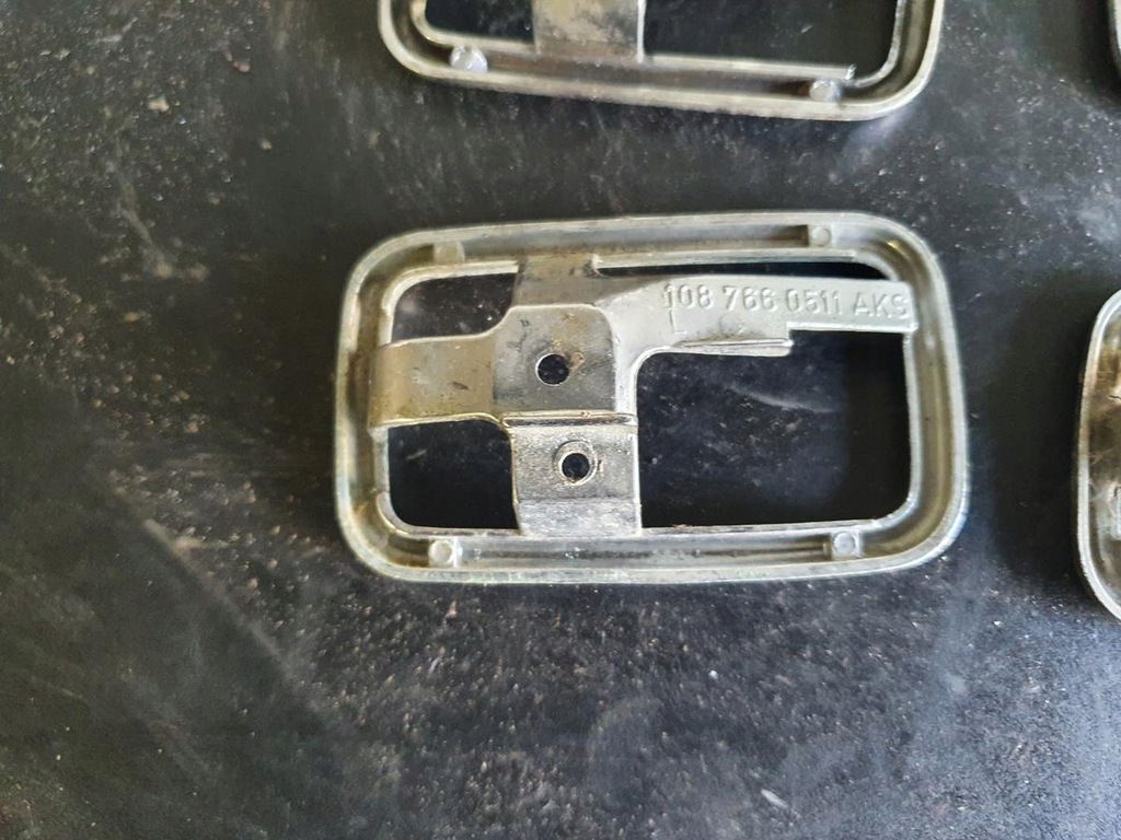 фото №4, Mercedes w114 w115 защита ручка внутренней хром