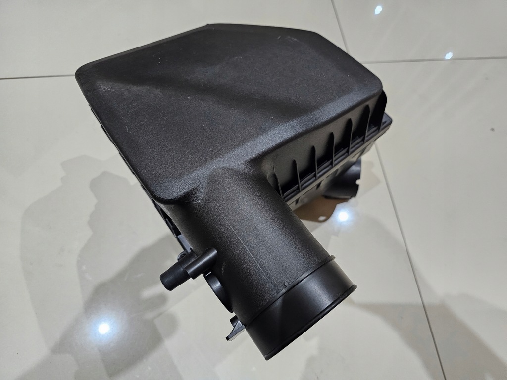 фото №10, Volvo оригинальный номер 31338030 корпус фильтра воздуха volvo xc60 xc70 s80 v70 3.2 benz