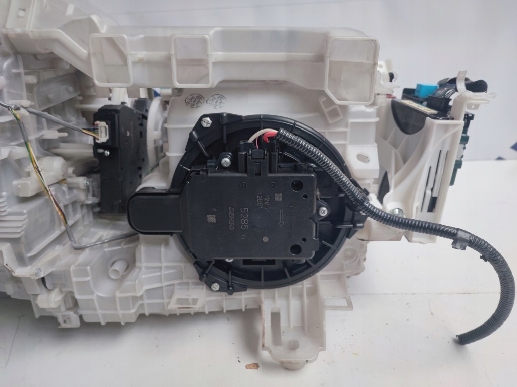 фото №12, Отопитель воздуха toyota rav4 v 87010-33e70 / 87050-33d50