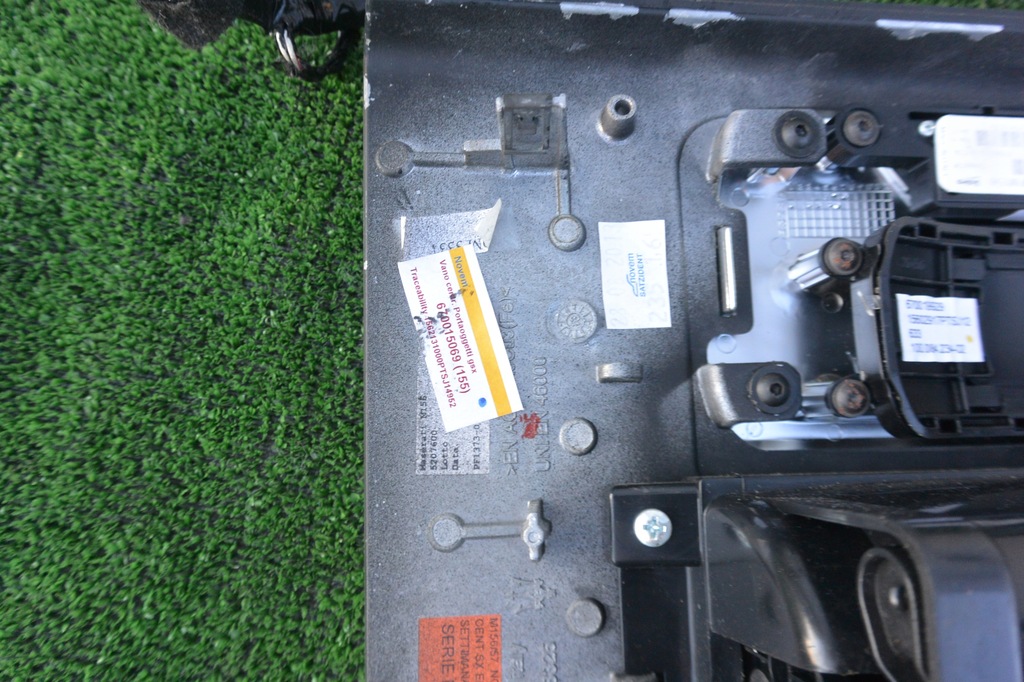 фото №14, Dekor бардачок туннель maserati quattroporte vi