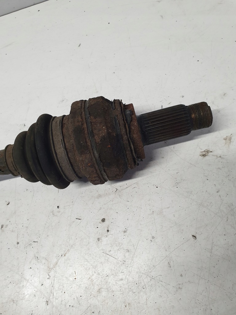 фото №5, Bmw x1 e84 7591595 приводной вал приводной вал левый левая задняя 2.0