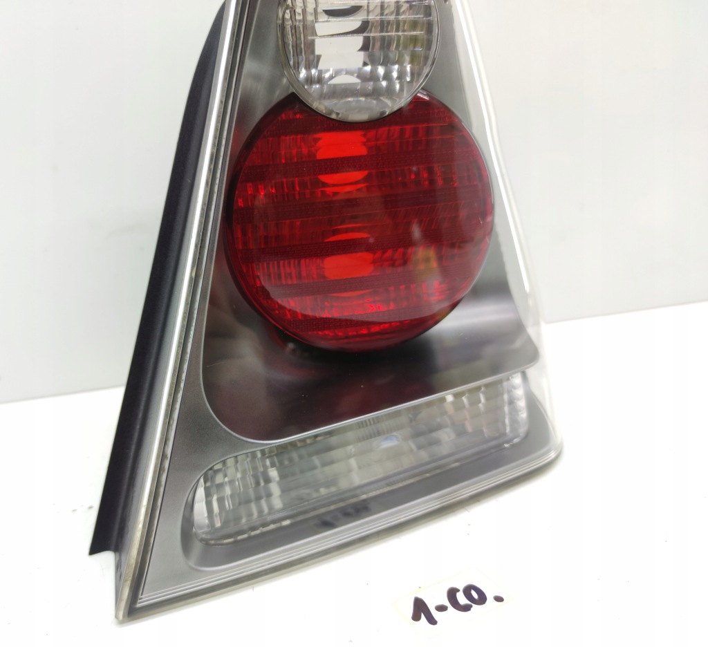 фото №3, Лампа права задня w крила bmw e46 compact