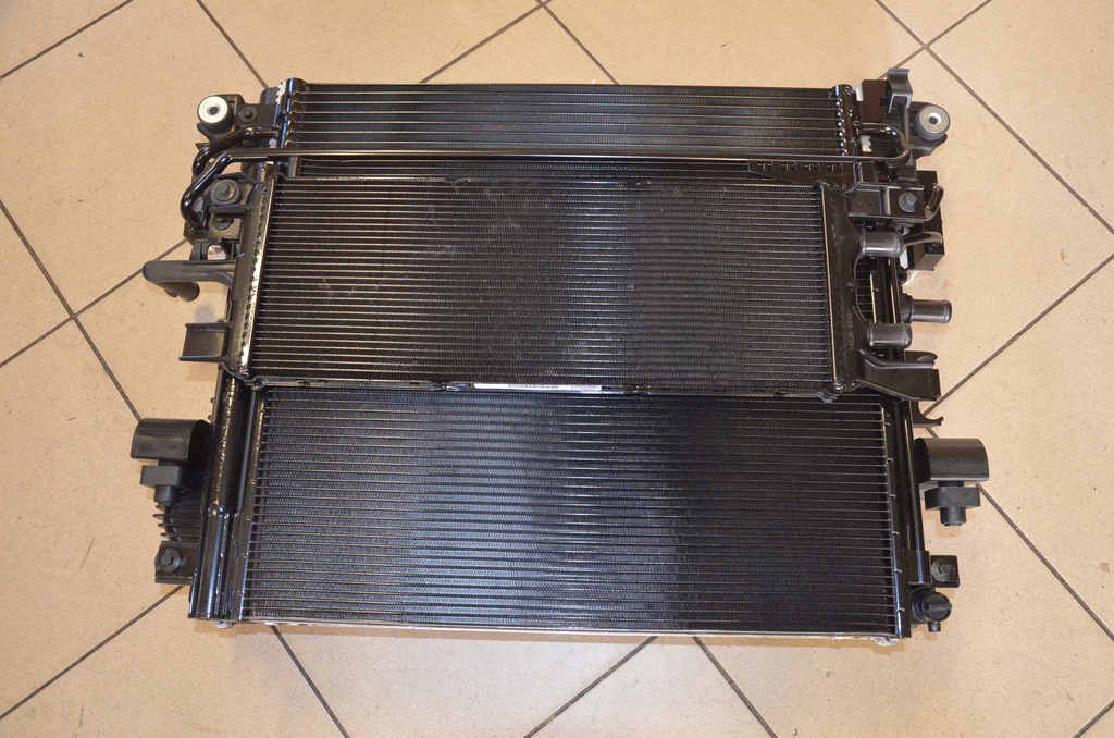 фото №1, Радиатор радиатор wrangler jl etorque 3.6t