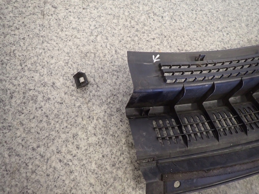 фото №4, Suzuki swift 04-10 жабо правое пластиковый jp