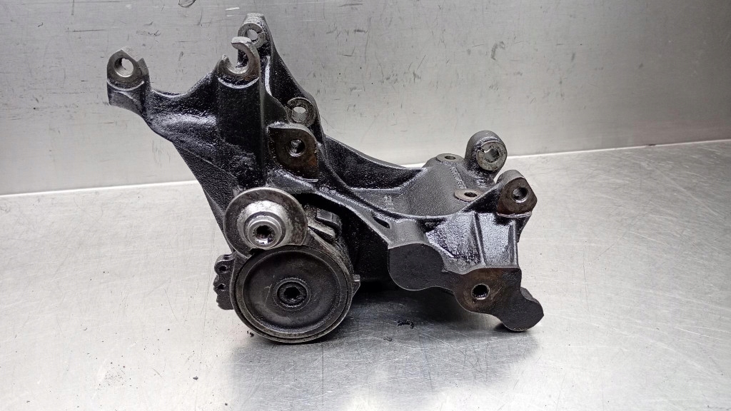 Кронштейн генератора 9634962980 citroen berlingo peugeot partner 1.9d Недорого