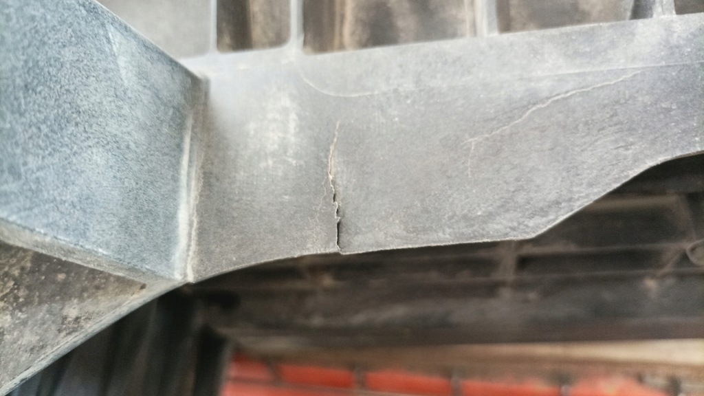 фото №8, Dodge ram 09- основание аккумулятор usa 68095940af