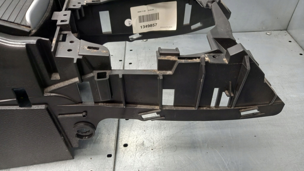 фото №6, Туннель средний volvo v70 ii lift 05r 30643515