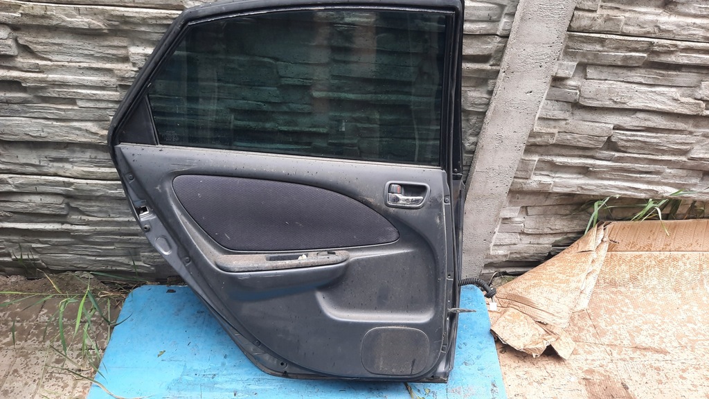 фото №9, Дверь задняя левая toyota avensis 02r hb