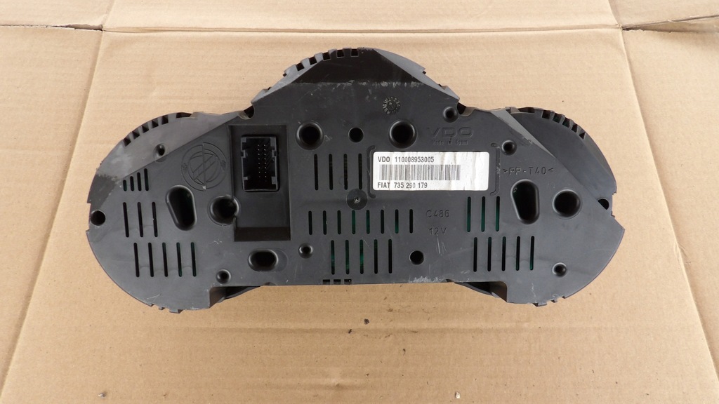 фото №3, Alfa romeo 147 1.9 jtd лічильник прилади