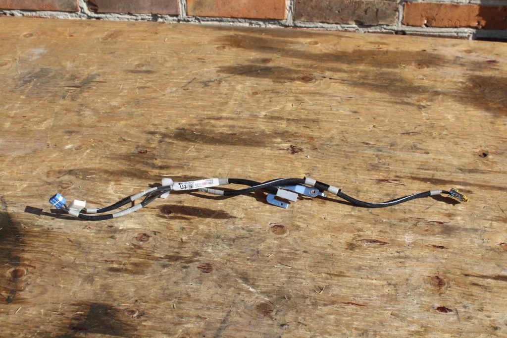 Купить Антенна gps lexus ux 2021