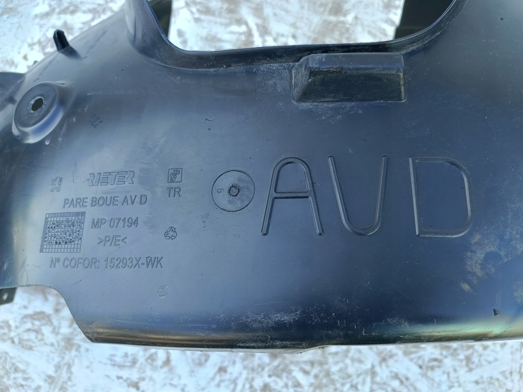 фото №12, Peugeot 208 i 12- подкрылок правый перед правое передние 9673768780