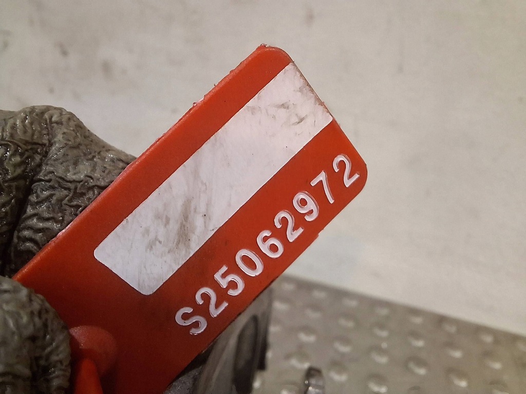 фото №8, Крышка клапанов валы 55209068 fiat doblo ii combo d 1.3 mjet