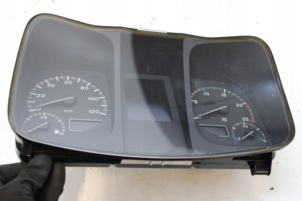 фото №6, A0094460421 mercedes actros mp4 счетчик приборная панель
