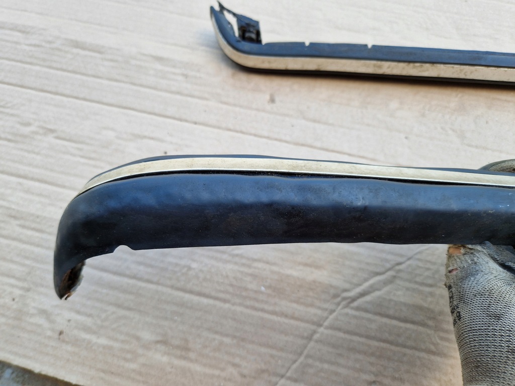 фото №5, Накладки лампа ліва права комплект mercedes w123 sedan