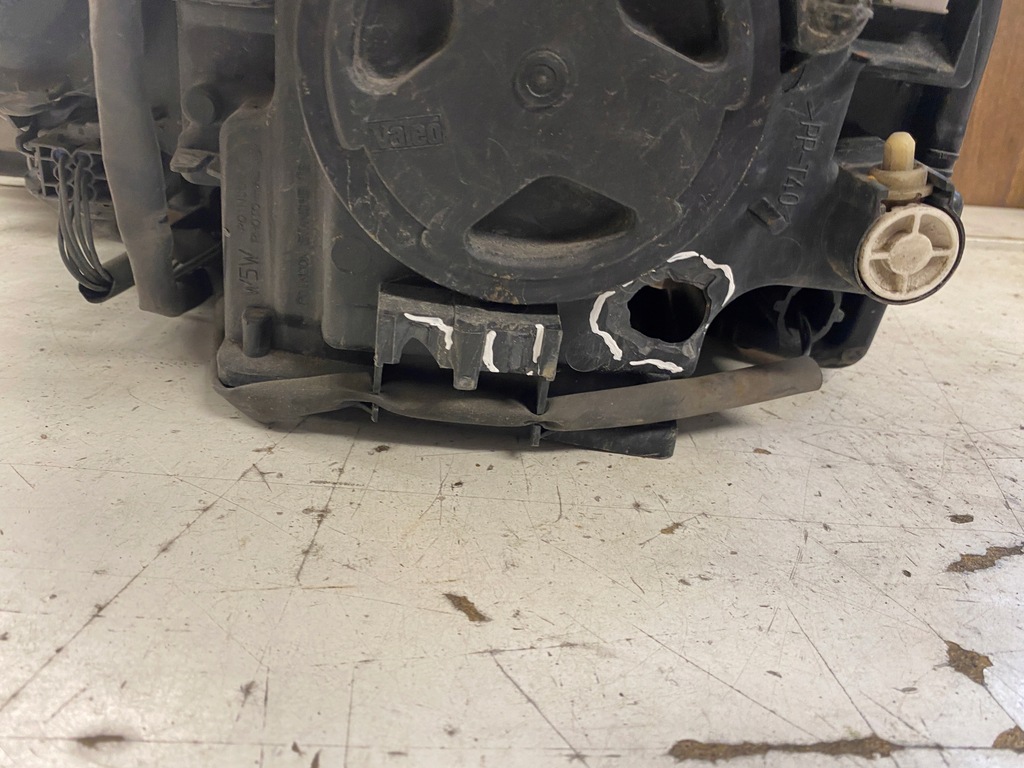 фото №9, Volvo xc90 лампа правый перед