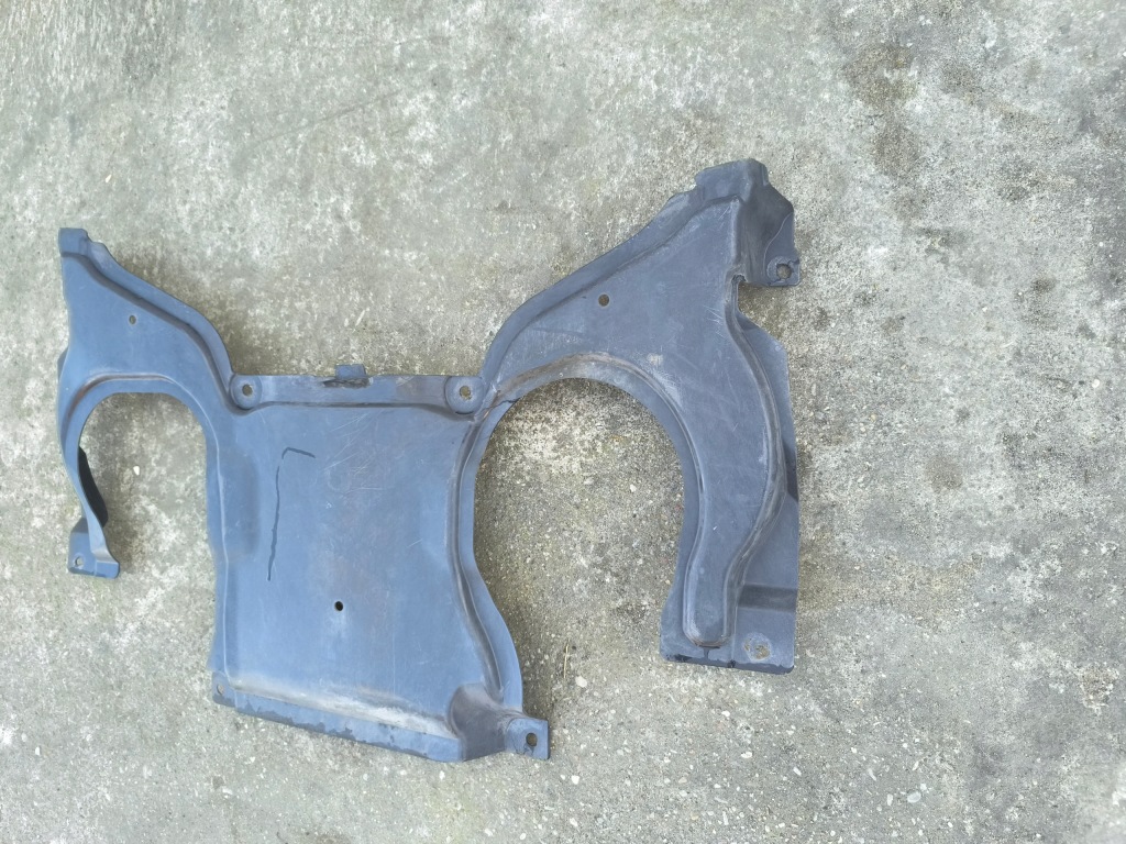 Mercedes a2045242530 плита накладка под коробка передач оригинал Оригинал