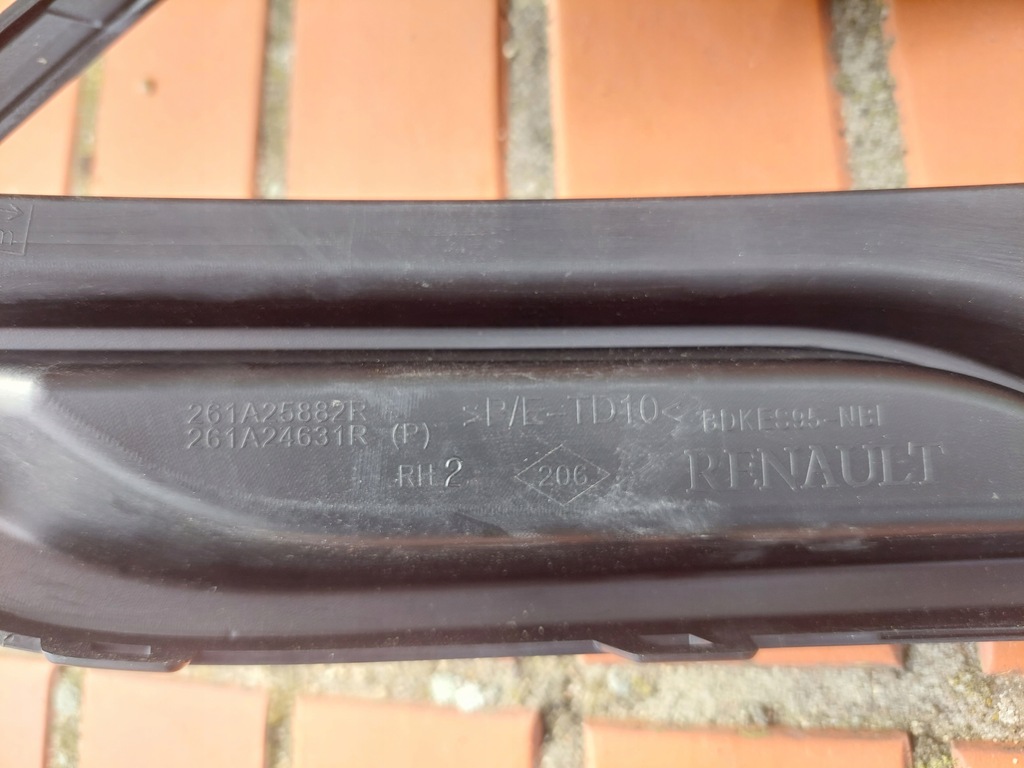 фото №13, Renault megane iii 3 lift 13-16 решётка бампера решётка радиатора правая перед передняя