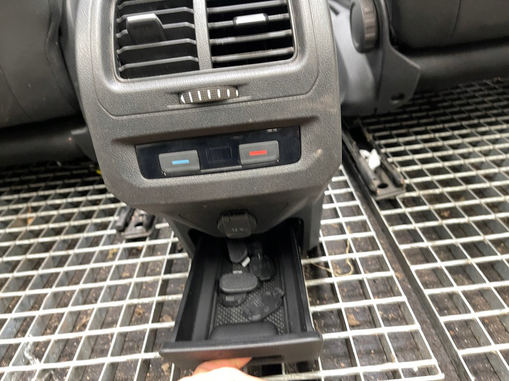 фото №13, Vw touran iii 5ta 5t сидіння обшивки сидіння stoliki обшивки europa kpl