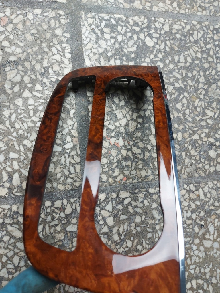 фото №1, Dekor рамка средняя консоли mercedes r-kl w251