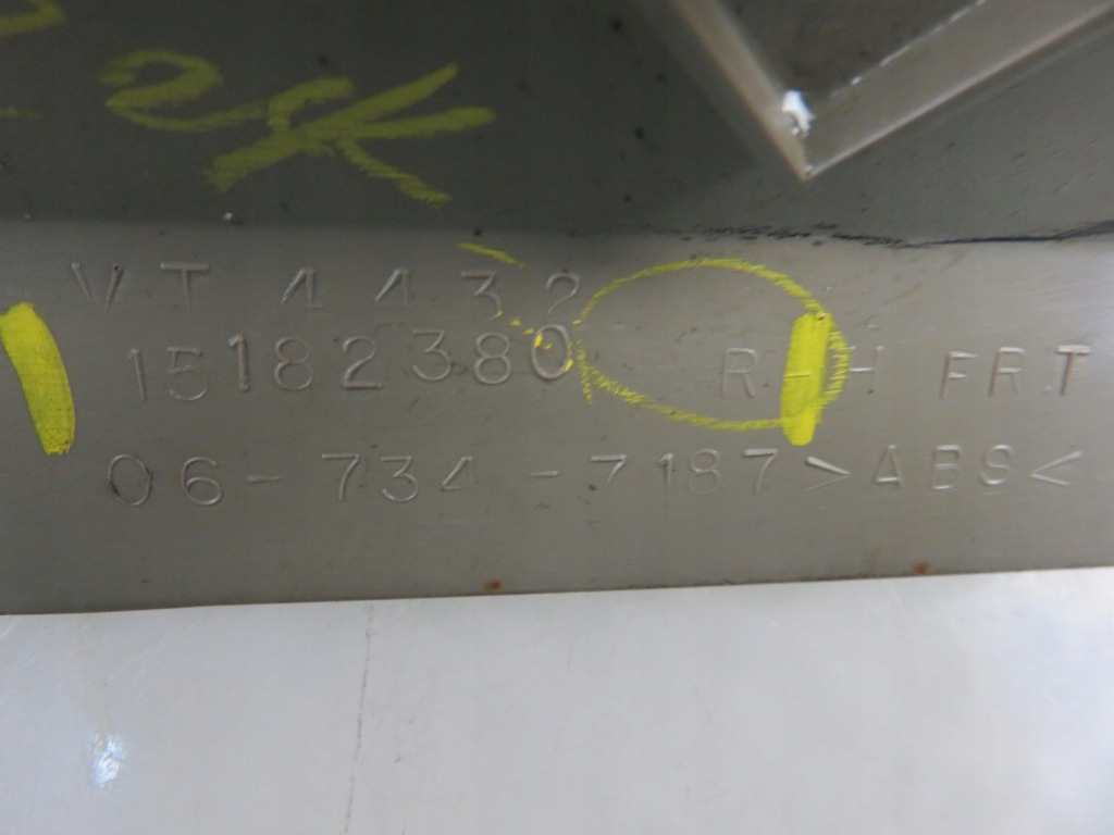 фото №2, Молдинг поріг внутрішня права hummer h2