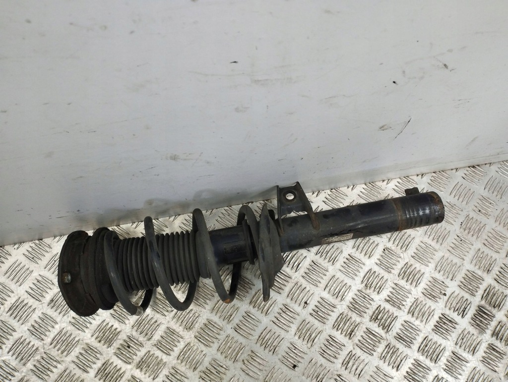 Seat ateca 2019 левая сторона амортизатор передний с Разборки