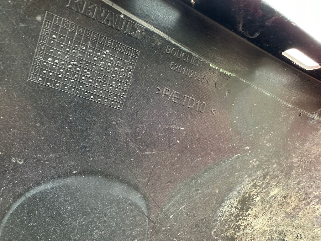 фото №11, Бампер перед передний renault zoe 2012- 620102855r + решётка хром