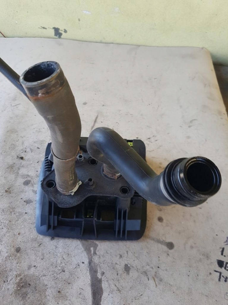 Заливная горловина масла жидкость крышка boxster 987 98755137801 в Украине