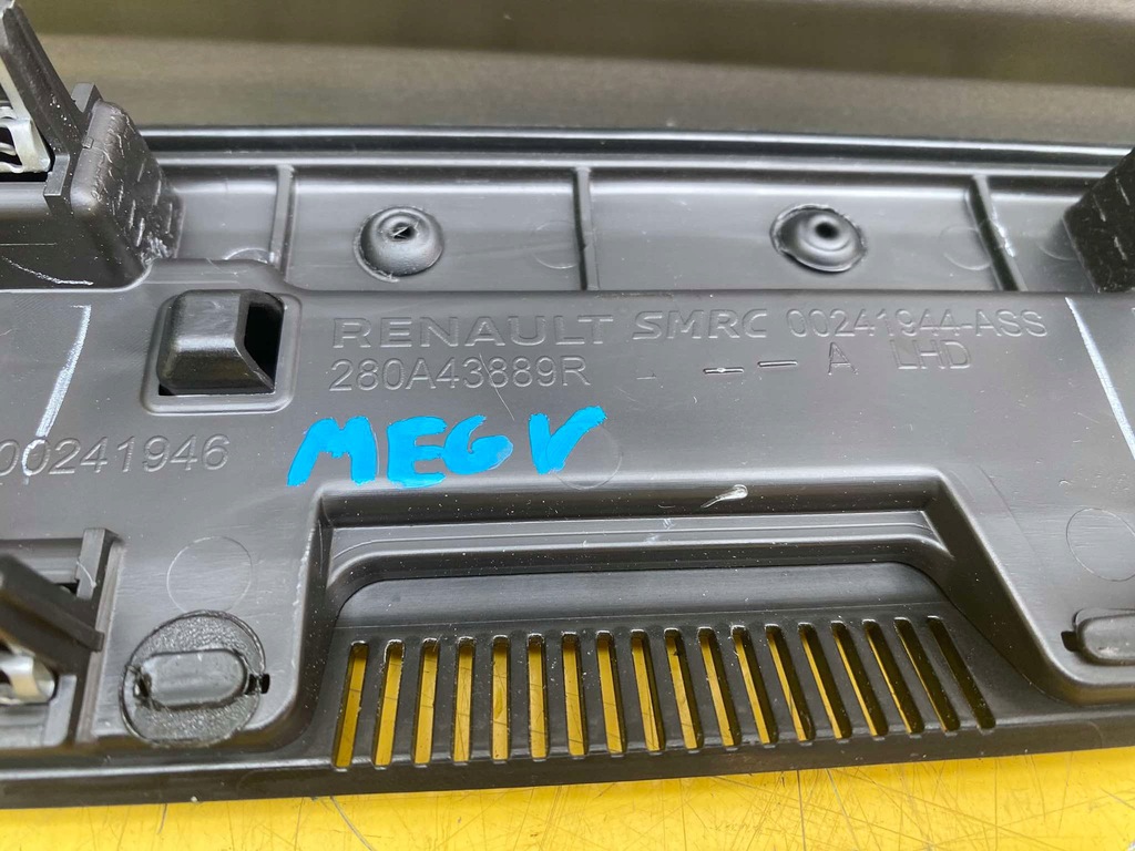 фото №9, Renault megane v e-tech панель консолі панелі 280a43889r