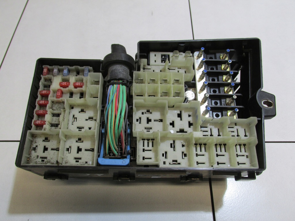 фото №4, Корпус коробка запобіжників focus mk2 c-max mk1