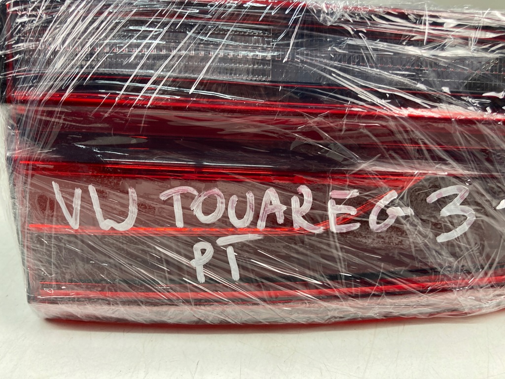 фото №14, Лампа правая задняя w крышка vw touareg iii 3 led