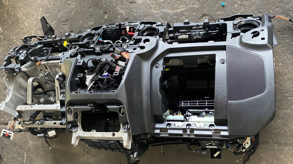 фото №1, Приборная панель приборная панель wrangler jl gladiator sport sahara