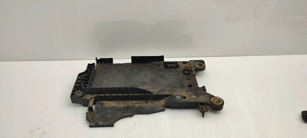 фото №1, Bmw 2 f44 2021 полиця акумулятор