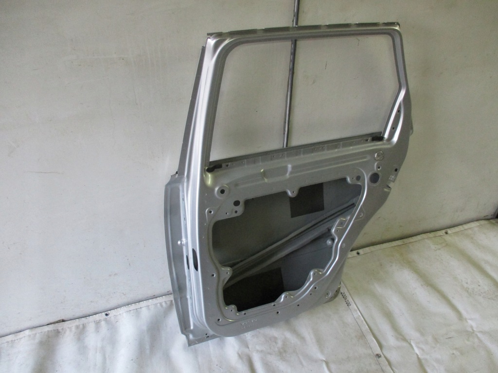 фото №13, Двері правий задня volvo v50 04-12r