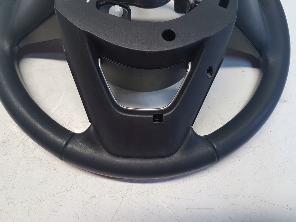 фото №9, Toyota yaris iv p21 повітропровід мультимедійна